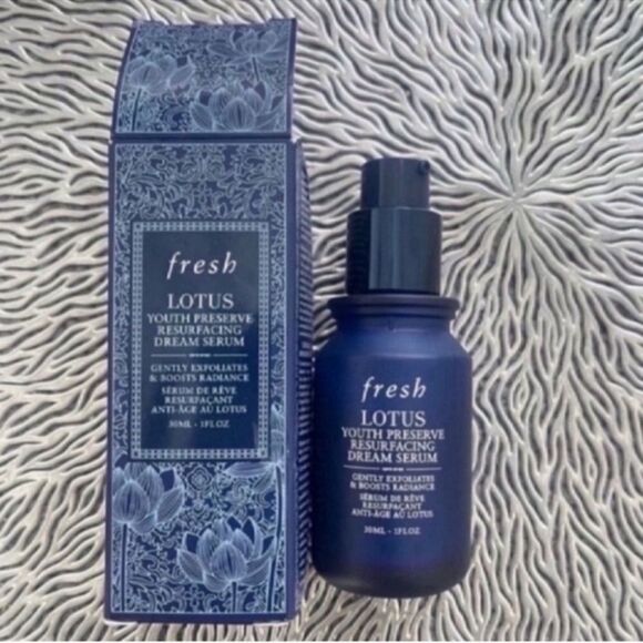 New Lotus AHA Gentle Resurfacing Serum - Picture 6 of 10